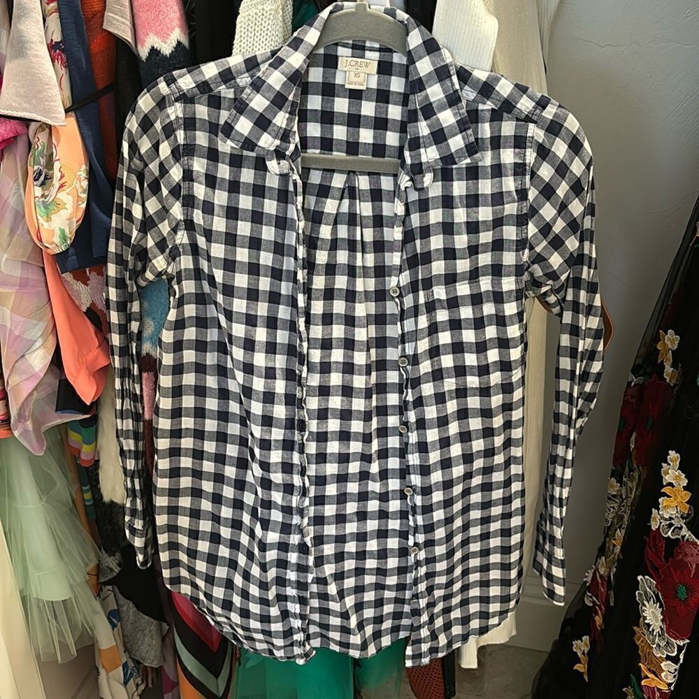 J.Crew navy and white plaid checkered button down. EUC. Size XS